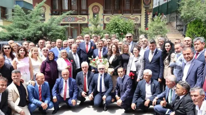 Gönüllerin Ve Şehrin Valisine Anlamlı Ödül:  Mustafa Masatlı “Asrın Valisi” Seçildi!