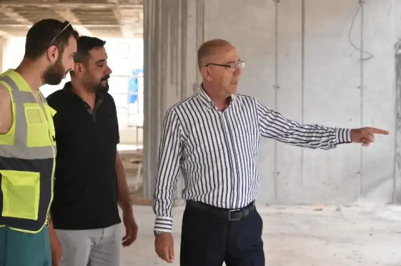 Başkan Yapar, Akasya Mahallesi Çok Amaçlı Salon, Pazar Yeri Ve Yeni Hizmet Binası’nda Çalışmaları İnceledi