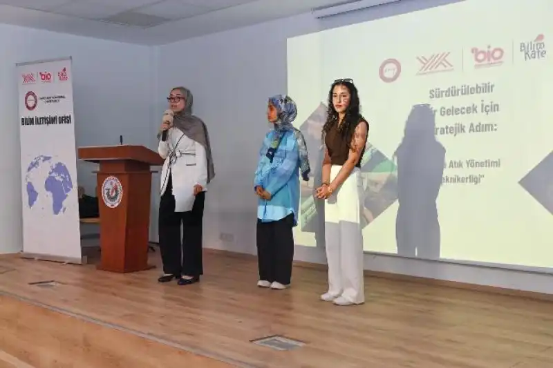 HMKÜ Geleceğin Mesleklerini Kırıkhan’da Tanıttı