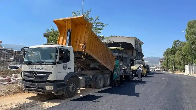 Başkan Çelik: “2027 Sonunda Kırıkhan’da Yol Sorunu Konuşulmayacak”
