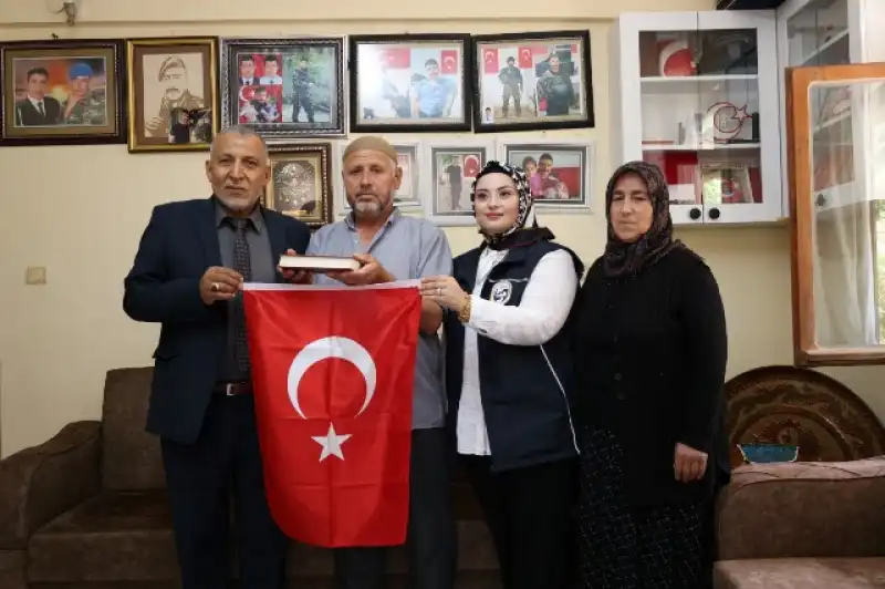 HBB’den Şehit Yakınlarına Babalar Günü Ziyareti