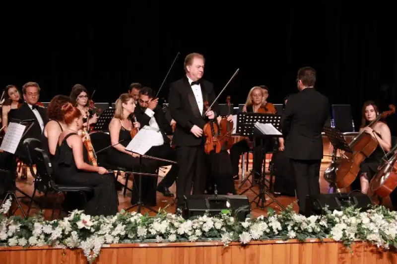 Türk Valsleri Konseri İskenderun’da Sanatseverlerle Buluştu