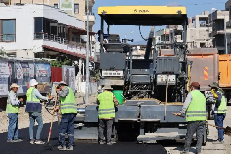 HBB, Arsuz’da Yol Çalışmalarını Sürdürüyor