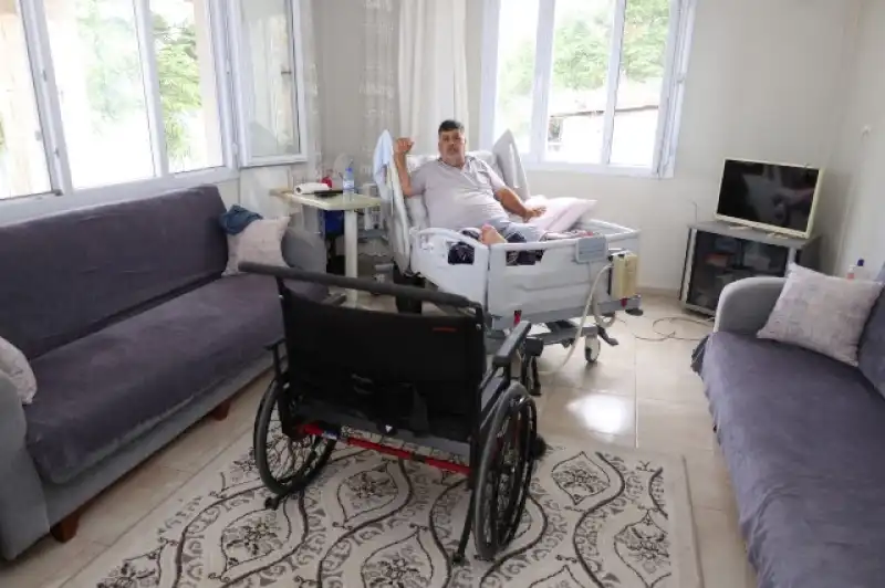 HBB’den Obezite Hastası Vatandaşa Özel Tekerlekli Sandalye Desteği
