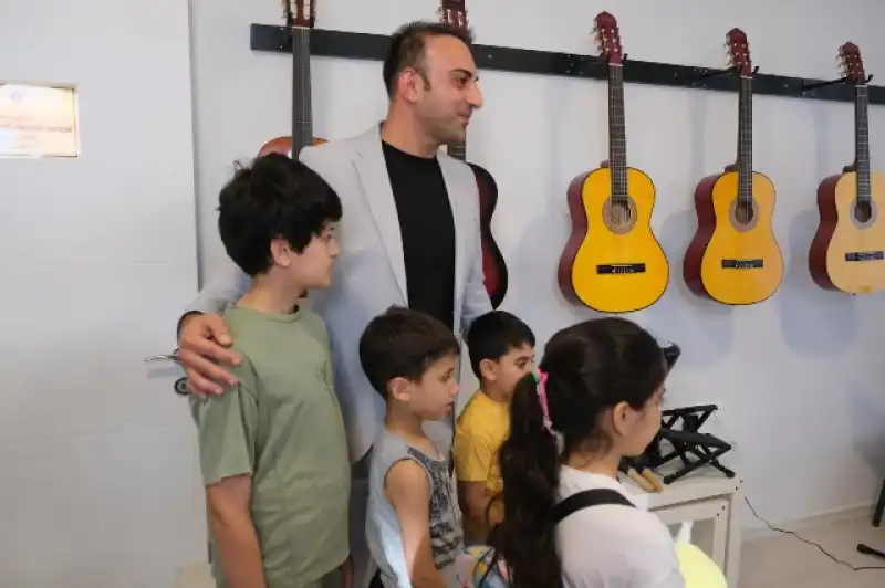 Başkan Özgün’ün Defne’ye Kazandırdığı Çocuk Ebeveyn Atölyesi Coşkulu Bir Törenle Açıldı