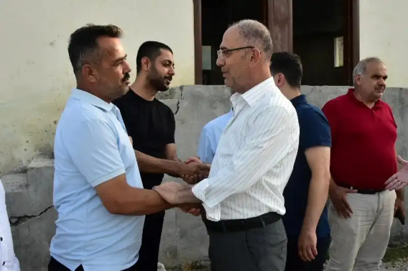 BAŞKAN YAPAR, MAHALLE MUHTARLARIYLA BULUŞTU