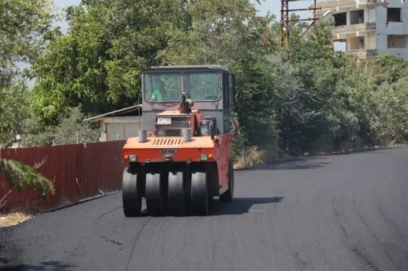 HBB, DEFNE’DE YOL ÇALIŞMALARINI SÜRDÜRÜYOR