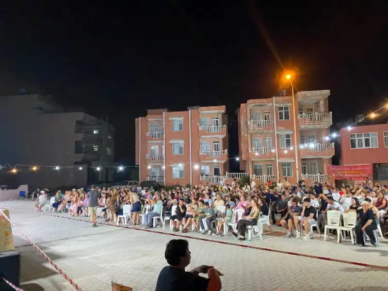 Evvel Temmuz Festivali’nde Gençlik Ve Halk Şenliği Buluşması