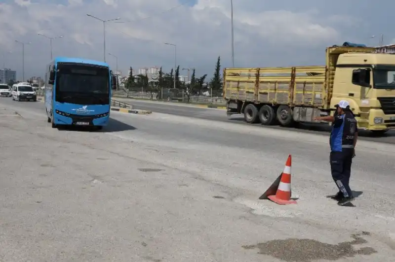 HBB Zabıtasından Otogarlara Ve Toplu Taşıma Araçlarına Denetim