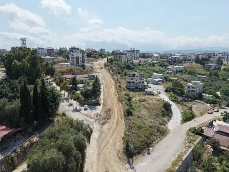 HBB'den Antakya Ve Defne'de Ulaşımı Güçlendirecek Yol Çalışmaları