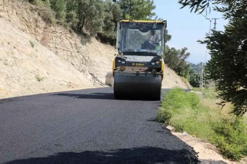 HBB'den Antakya Ve Defne'de Ulaşımı Güçlendirecek Yol Çalışmaları