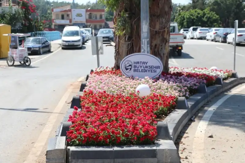 HBB’NİN DOKUNUŞLARIYLA ARSUZ ÇİÇEK AÇTI