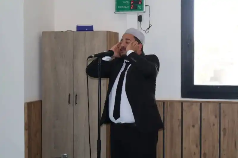 En Güzel Ezan Ve En Etkili Hutbe İçin Minbere Çıktılar