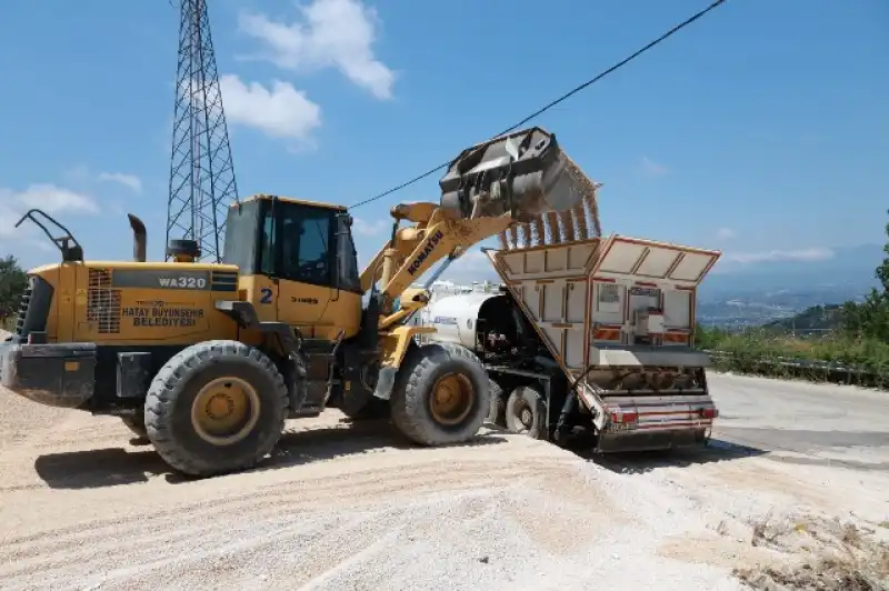 HBB'den Defne Döver Mahallesi'nde Yol Çalışması