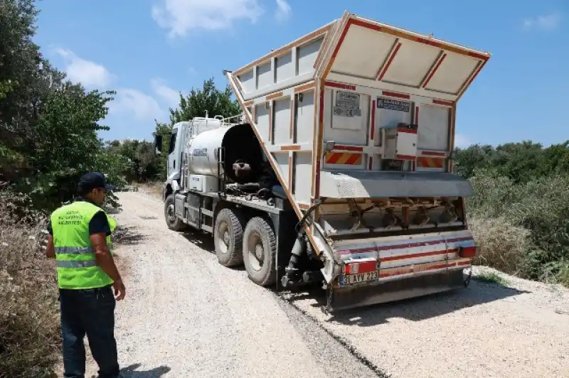 HBB'den Defne Döver Mahallesi'nde Yol Çalışması