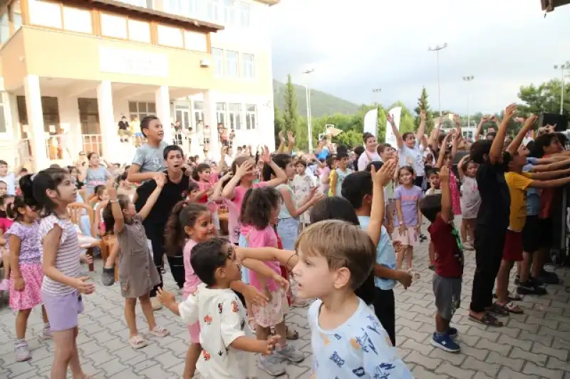 Payas’lı Çocuklar HBB Şenliğinde Gönüllerince Eğlendi