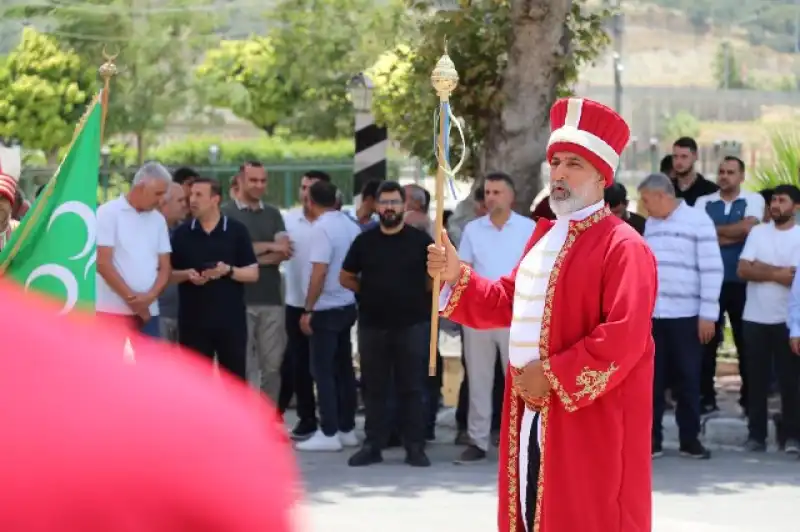 HBB MEHTERANI ALTINÖZÜ’NDE ECDADIN İZİNİ YAŞATTI