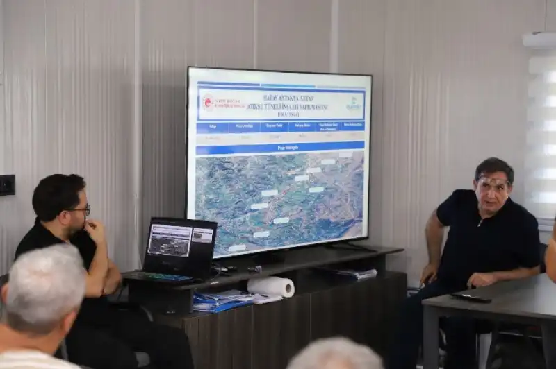 Hatay’lı Muhtarlar, Türkiye'nin En Büyük Atık Su Tünelini İnceledi