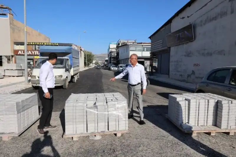 Başkan Yapar, Yeni Sanayi Sitesi’nde Çalışmaları İnceledi