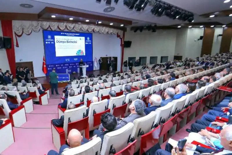 MKÜ, COP31 Yolunda Bilim Diplomasisinin Merkezinde: Rektör Prof. Dr. Veysel Eren Lansmana Katıldı