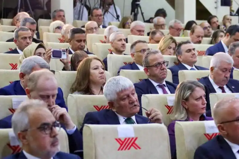 MKÜ, COP31 Yolunda Bilim Diplomasisinin Merkezinde: Rektör Prof. Dr. Veysel Eren Lansmana Katıldı