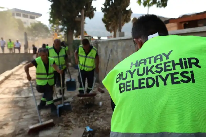 HBB, Harbiye Atatürk Parkı’ndaki Hidro Havuzu’nu Temizledi