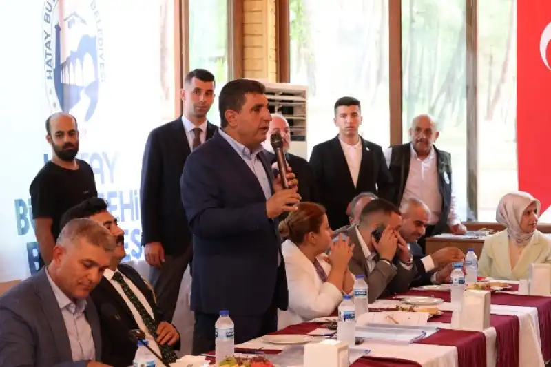 BAŞKAN ÖNTÜRK, YAYLADAĞILI MUHTARLARLA BULUŞTU