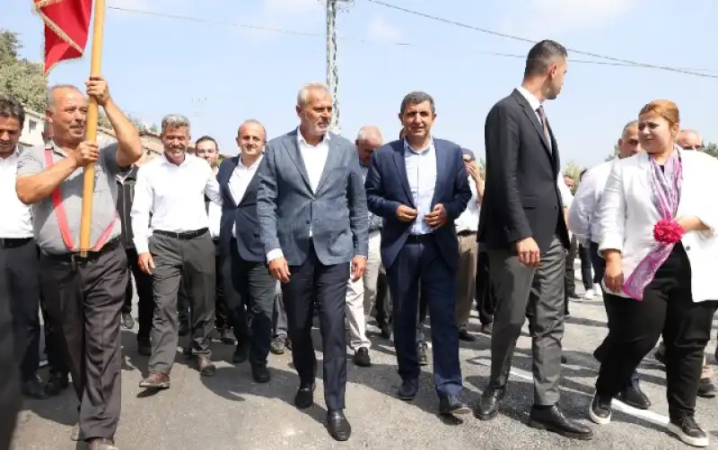 BAŞKAN ÖNTÜRK, YAYLADAĞILI MUHTARLARLA BULUŞTU