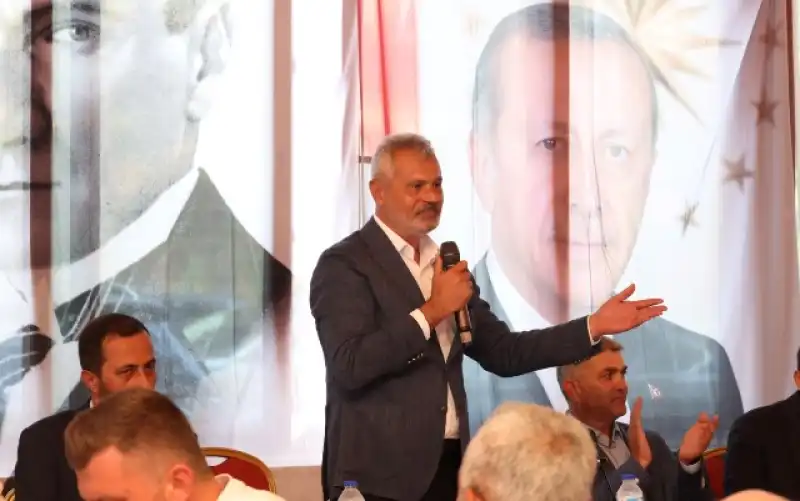 BAŞKAN ÖNTÜRK, YAYLADAĞILI MUHTARLARLA BULUŞTU