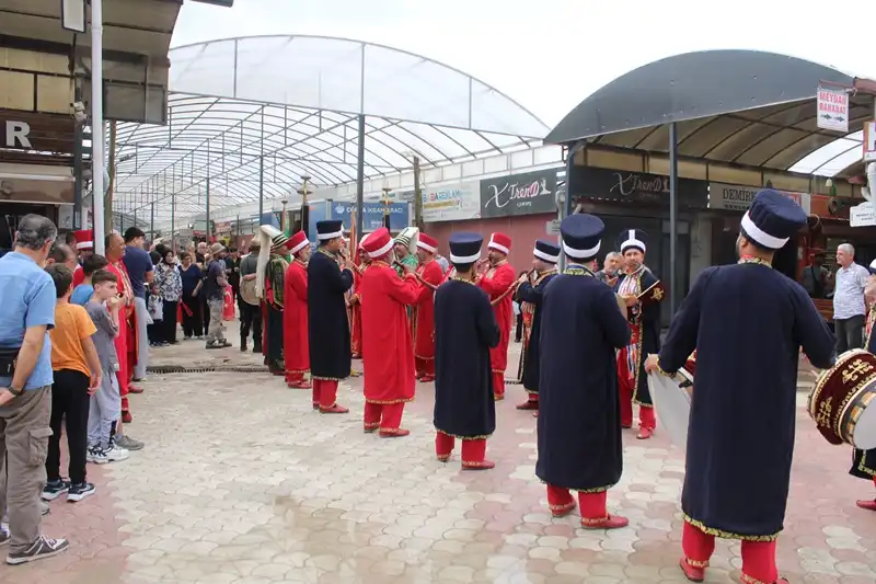ANTAKYA’DA ZAFER BAYRAMI COŞKUSU