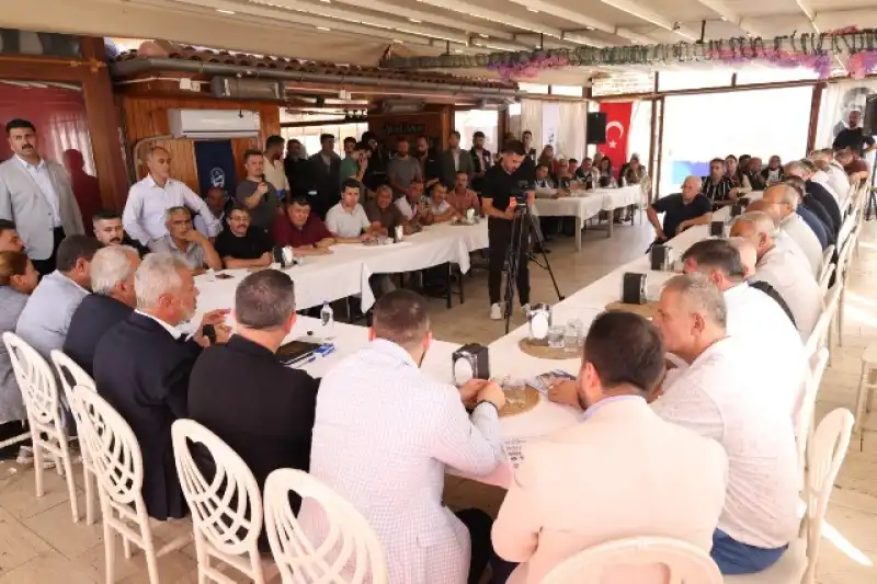 Başkan Öntürk, 3 Farklı İlçede Yaptığı Toplantılarda Muhtarlarla Bir Araya Geldi
