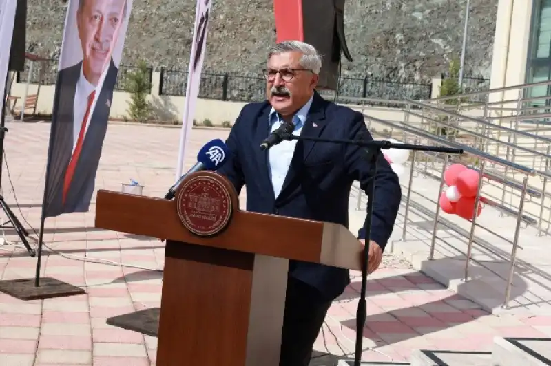 Kırıkhan Öğretmenevi Ve Akşam Sanat Okulu Hizmete Açıldı