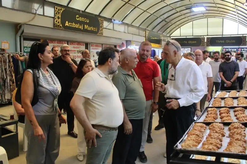 Tarihi Uzun Çarşı'da Çinçin Rüzgârı: Esnaftan Başkana Sıcak Karşılama
