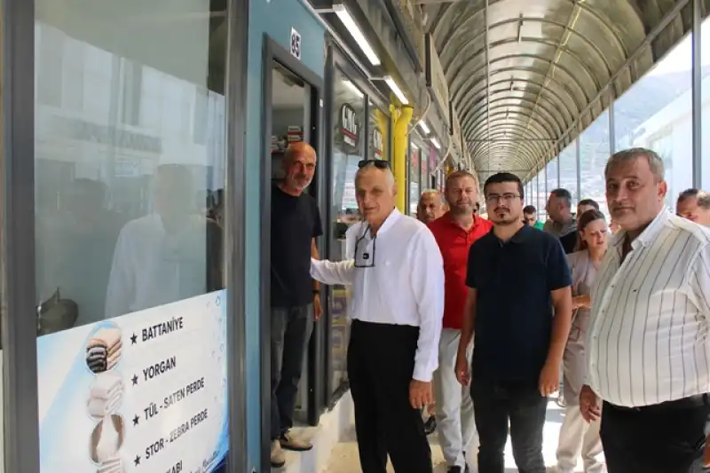 Tarihi Uzun Çarşı'da Çinçin Rüzgârı: Esnaftan Başkana Sıcak Karşılama