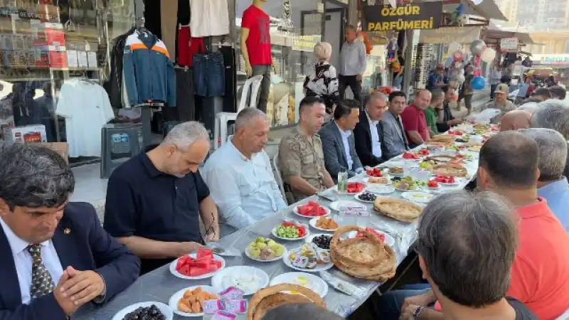 BAŞKAN ÇELİK’TEN ÇARŞI ESNAFINA İKİ ÖNEMLİ MÜJDE