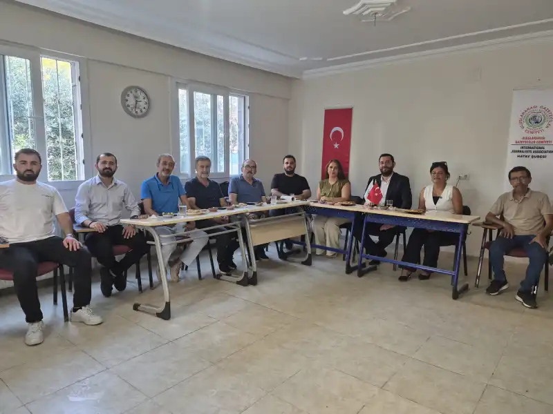 Başkan Emrah Karaçay, UGC Hatay Şubesi’nde Gazetecilerle Buluştu