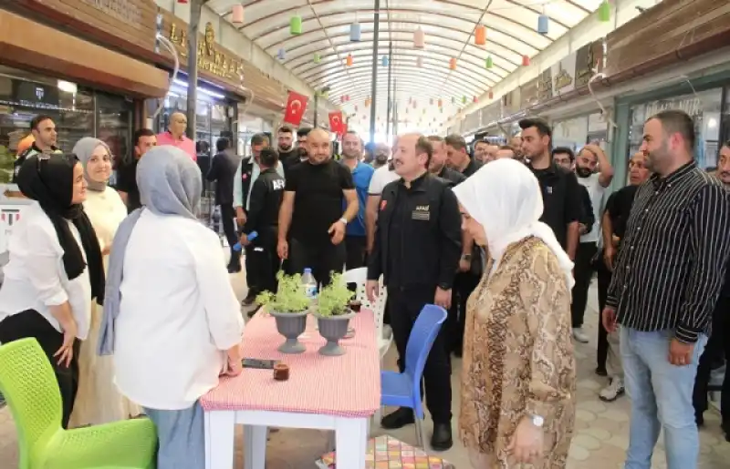 AFAD Başkanı Pehlivan’dan Hatay’da Esnaf Ziyareti…