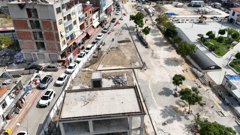 SAMANDAĞ'IN MERKEZİNE MODERN MEYDAN