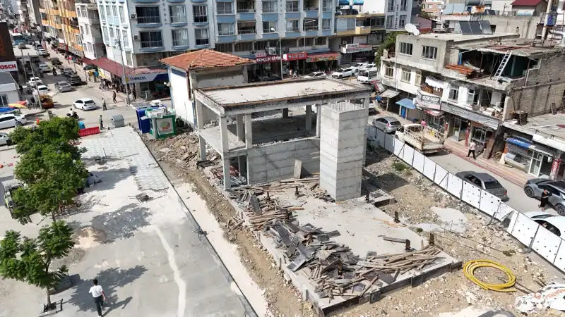 SAMANDAĞ'IN MERKEZİNE MODERN MEYDAN