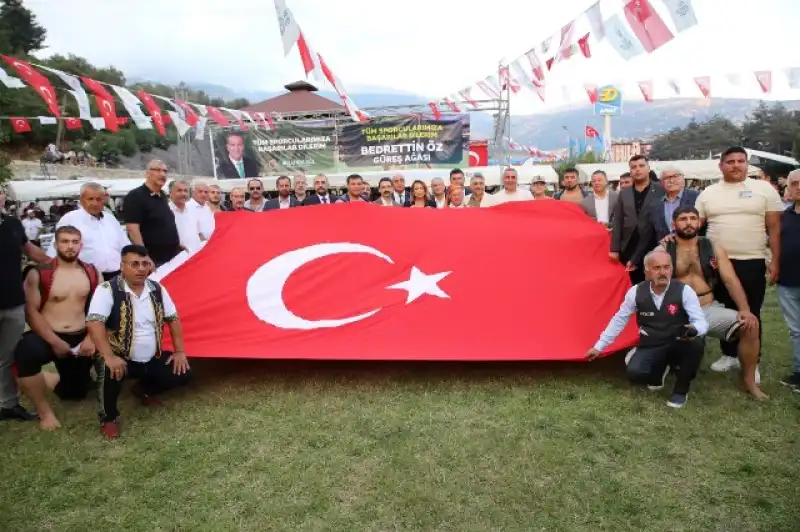 Belen’de 15. Yayla Şenliği Kapsamında Aba Güreşleri Düzenlendi