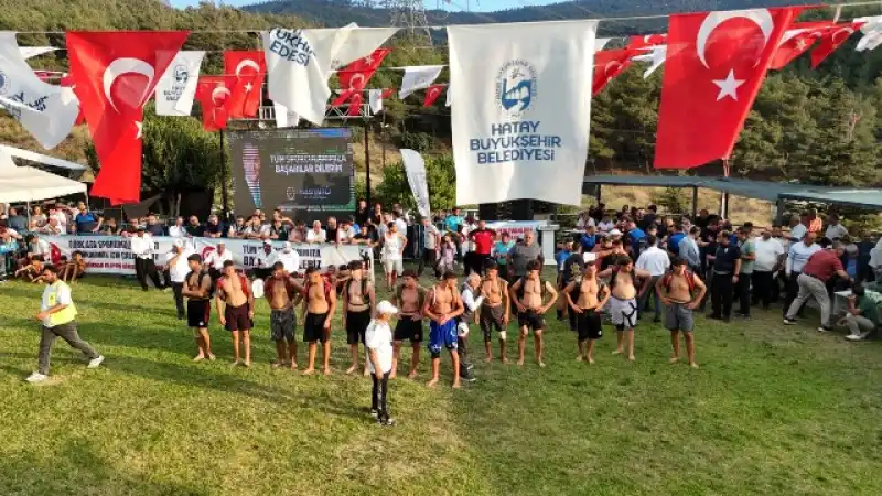 Belen’de 15. Yayla Şenliği Kapsamında Aba Güreşleri Düzenlendi