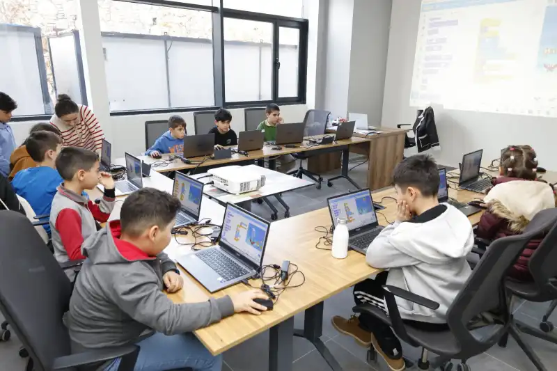 HBB Bilim Merkezi Yeni Öğrencilerini Bekliyor