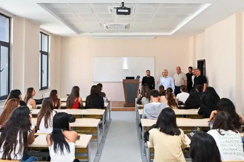 Rektör Eren, Yayladağı Sosyal Bilimler Meslek Yüksekokulunda Incelemelerde Bulundu