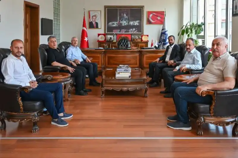 Rektör Eren, Yayladağı Sosyal Bilimler Meslek Yüksekokulunda Incelemelerde Bulundu