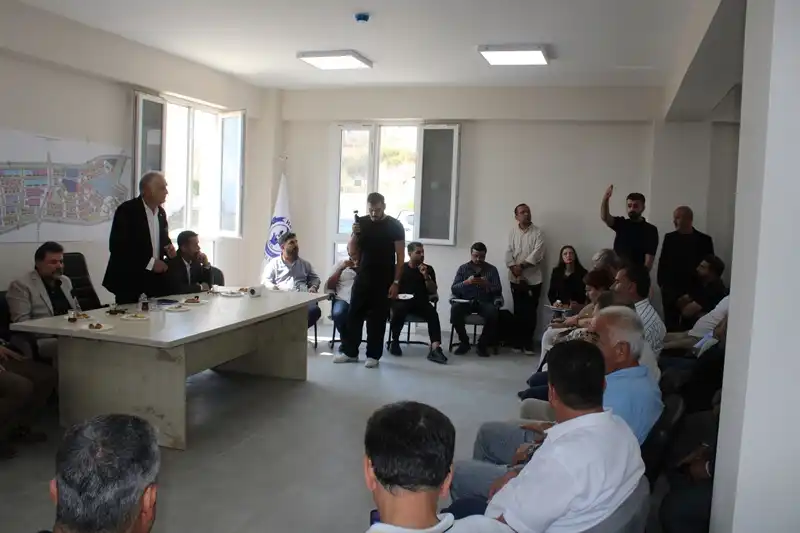 Çinçin’den Ayakkabıcılar Sanayi Sitesi’ne Ziyaret…