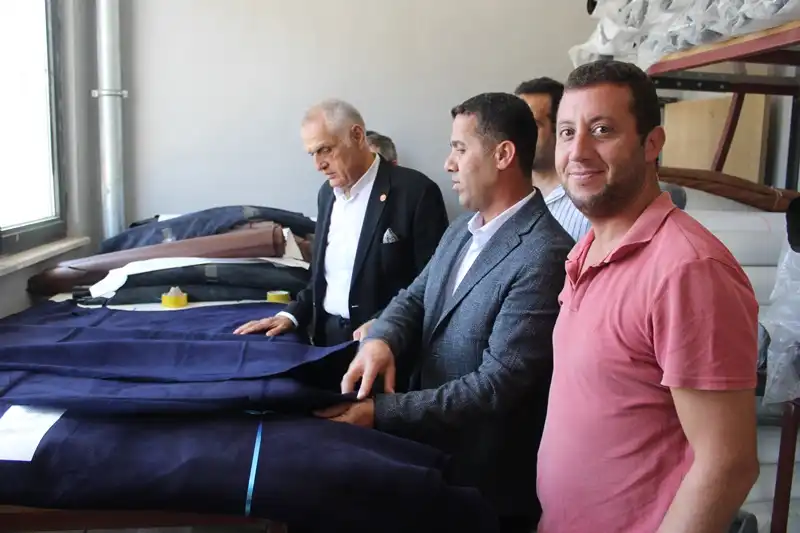 Çinçin’den Ayakkabıcılar Sanayi Sitesi’ne Ziyaret…