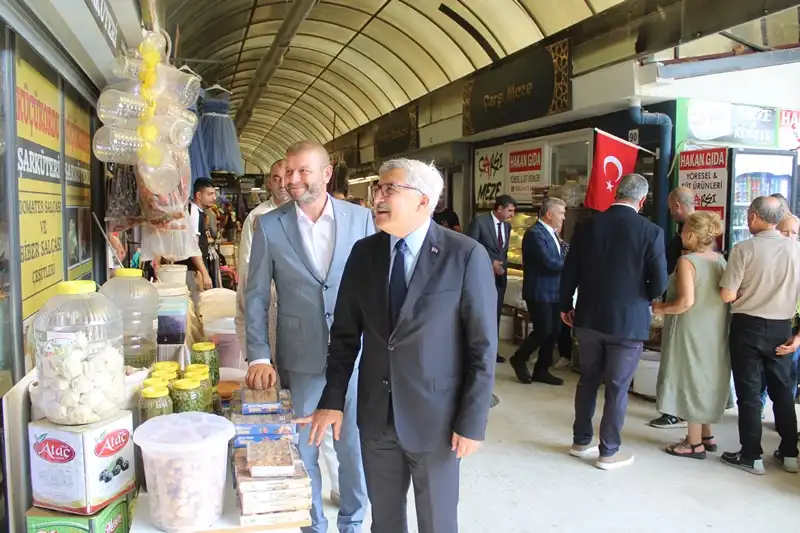 Ak Parti Heyetinden Tarihi Uzun Çarşı’ya Çıkarma