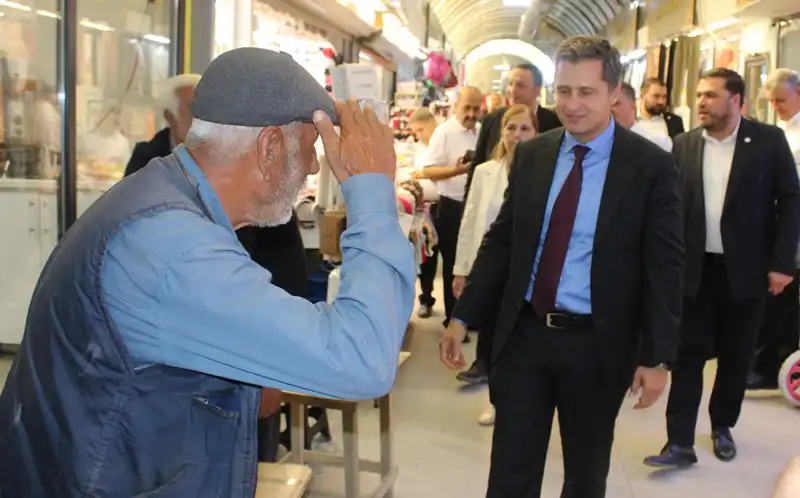 Yeni Parti Heyeti Hatay’da Sahaya İndi: Tarihi Uzun Çarşı Esnafından Sıcak Karşılama!