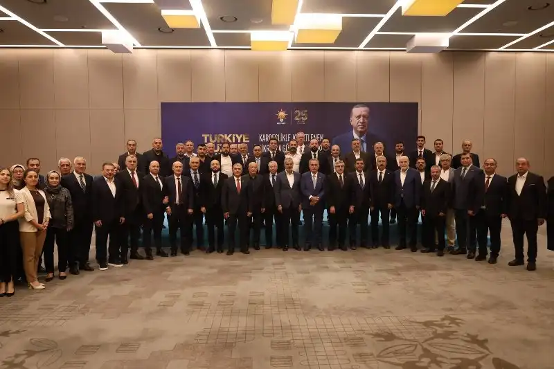 HAYATİ YAZICI HATAY’DA STK VE ESNAFLA BULUŞTU