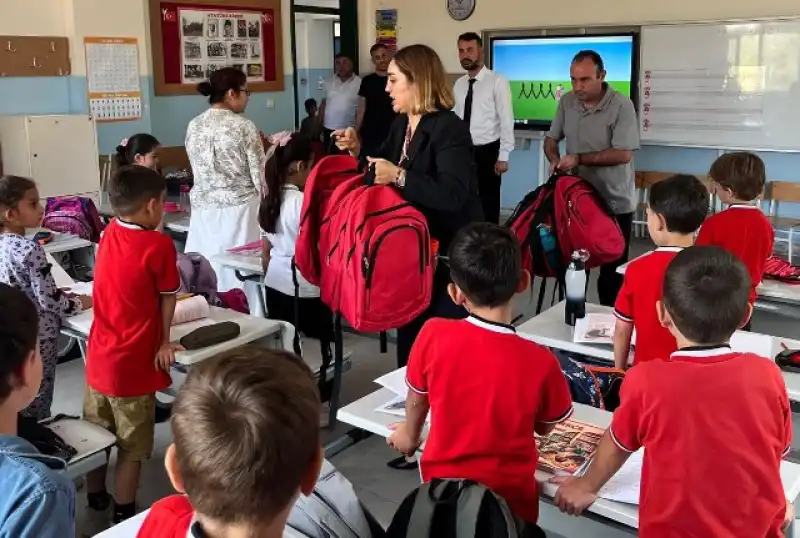 UGC Gaziantep Temsilcisi Emektar’dan Öğrencilere Eğitim Desteği…